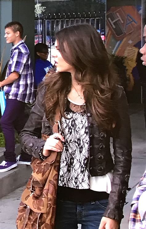 Tori Vega Victorious Outfit Victoria Justice Outfits Vegas Outfit