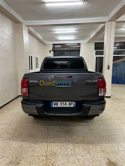 Toyota Hilux 2020 LEGEND DC 4x4 Pack Luxe Tiaret Algérie