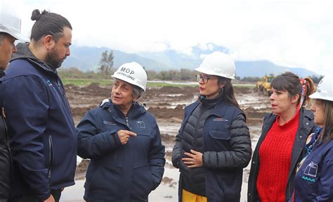 Ministra Mop Visita Sector La Manresa Y Anuncia Que Ma Ana Comienzan