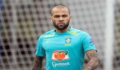 Julgamento de Daniel Alves acusado de estupro começa nesta segunda em