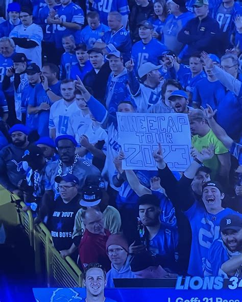 Kneecap Tour 2023 : r/NFCNorthMemeWar