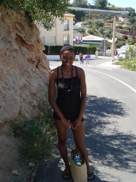 Ebony Naked In Public Flashing Nude Beach Free Softcore Porn Pic