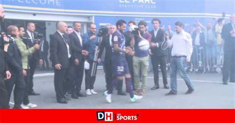 Neuf Ans De Prison Requis Contre Le Footballeur Br Silien Dani Alves