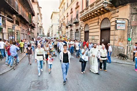 People In Pedestrian Street Maqueda In Palermo Italy Editorial Image