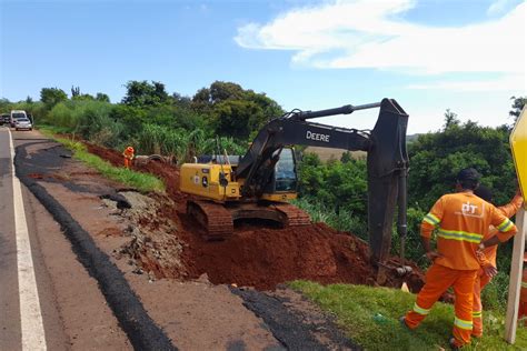 DER PR inicia recuperação do trecho danificado da PR 445 em Londrina