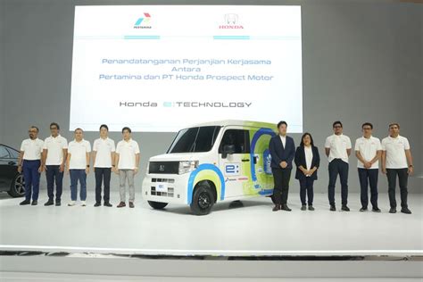 Foto Honda Dan Pertamina Jalani Riset Bersama Pakai N Van Ev Prototype