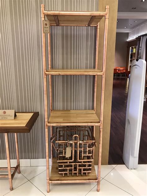 Корпус стеллажа выполнен из медных труб по технологии водного ...