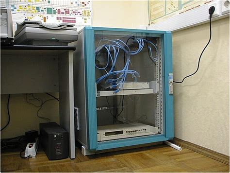 19-ти дюймовые телекоммуникационные шкафы