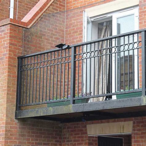 Cat Balcony And Cat Balconies Cat Proof Balcony Apartment Patio Cat