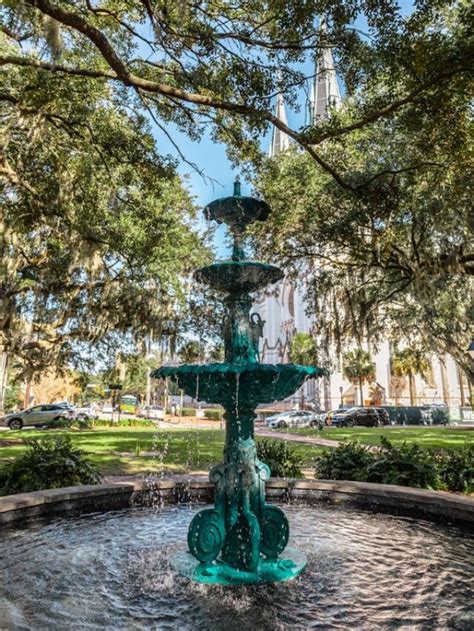 Top Attractions to Visit in Savannah Georgia - Find Love and Travel