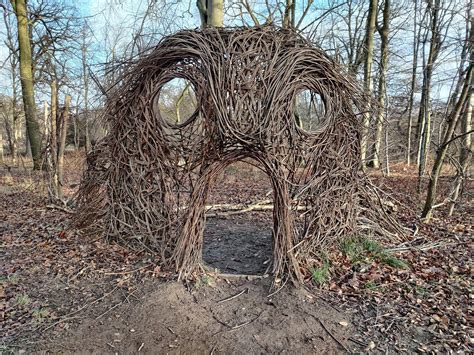 Creepy wood art. : r/pics