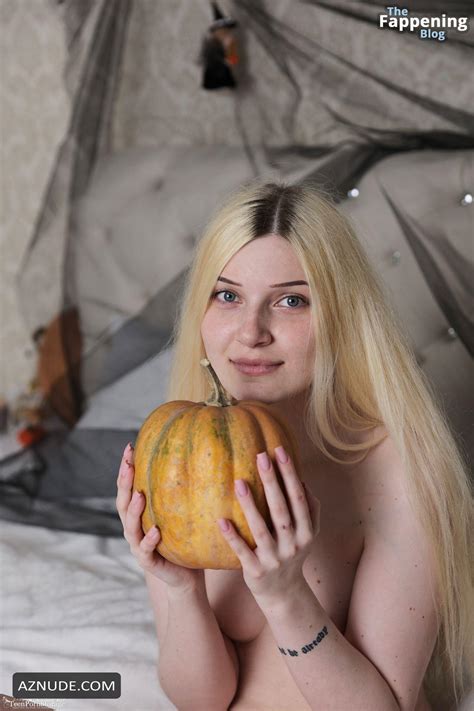 Suna Nude The Stunning Witch Getting Nude On In A Spooky Erotic Photoshoot Bed AZNude