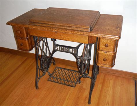 Singer Treadle Sewing Machine 1925