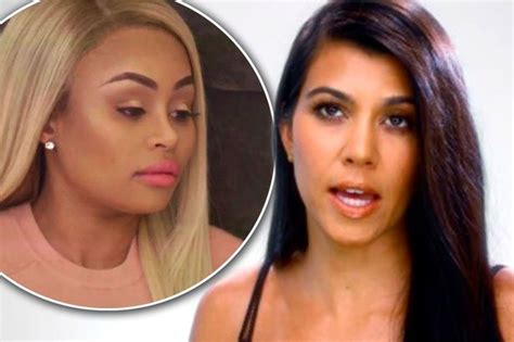 Oiled Up Kim Kardashian Twerks Her Naked Booty In X Rated Bikini SnapChat During Mexico Getaway