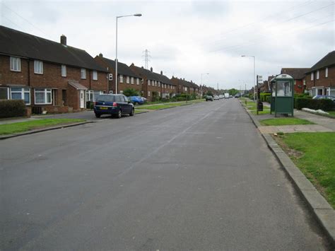 Luton Whipperley Way Farley Hill © Nigel Cox Geograph Britain And