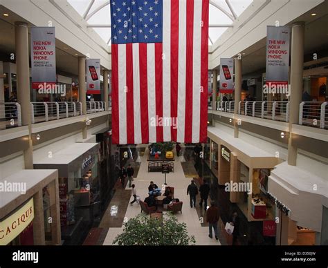 Indoor Shopping Mall Walden Galleria Buffalo Ny Stock Photo Alamy