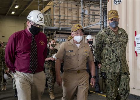 Cno And Mcpon Visit Hampton Roads United States Navy Display Pressreleases