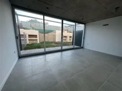 Casa Venta Ambientes A Estrenar M Cocheras Calle Esq