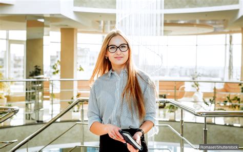 I Went Without My Phone For A Week And Oh Fuck This Is Such A Boring Article The Shovel