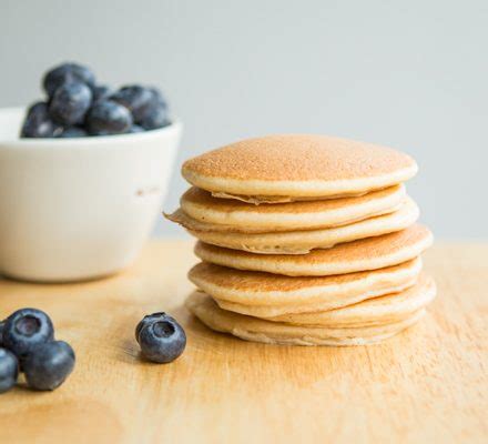 Easy And Healthy Banana Oat Pancakes