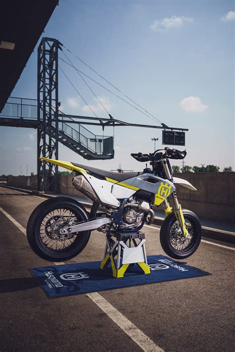 HUSQVARNA MOTORCYCLES UNVEILS ALL NEW FS 450 SUPERMOTO Husqvarna