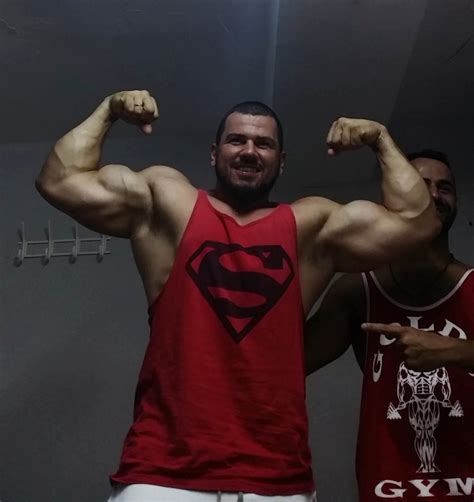 Greek Bodybuilders Βαγγέλης Μουρτζιάπης Amateur heavyweight bodybuilder Vangelis Mourtziapis