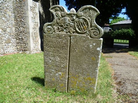 Gravestone In St Peter S Churchyard Marathon Cc By Sa