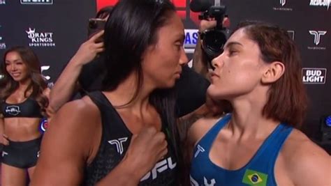 Lutadora Do Onlyfans Rebola Na Cara De Rival No UFC