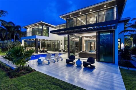 Modern Waterfront Architectural Masterpiece On Venetian Islands