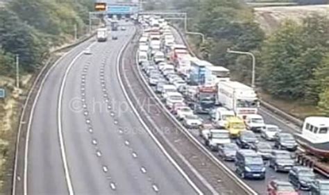 M1 traffic latest: M1 CLOSED in three lorry crash | UK | News | Express.co.uk