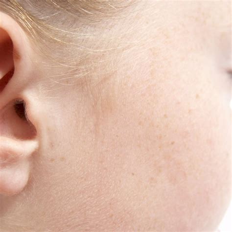 How to Dry Up the Fluid of a Middle Ear Infection | Healthy Living