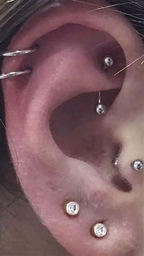 Piercing V Cut Piercing Piercing Fikirleri Kulak Piercingi