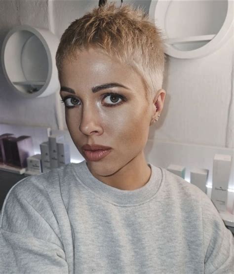 Short Choppy Hair Short Pixie Haircuts Haircuts For Fine Hair Short Blonde Hair Short Hair