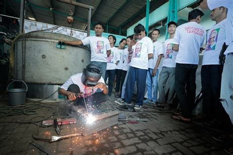 Terinspirasi Dari Ganjar Yang Sukses Entaskan Kemiskinan Relawan Bikin