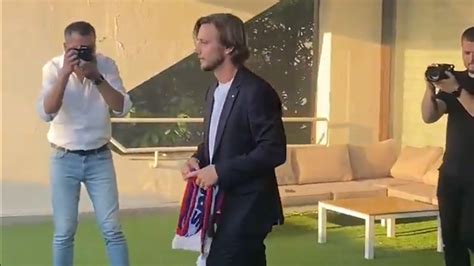 Hajduk Split E Transfer Olan Ivan Rakitic Halk Kahraman Gibi