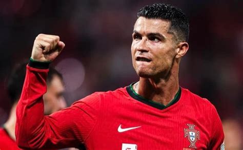 Ronaldo là siêu sao mang tính biểu tượng của bóng đá Bồ Đào Nha