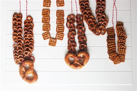 Diy Pretzel Necklaces Oktoberfest Party Octoberfest Party Pumpkin Beer