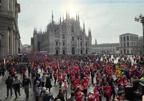 In 60mila Sotto La Madonnina Per La Stramilano Dei Record