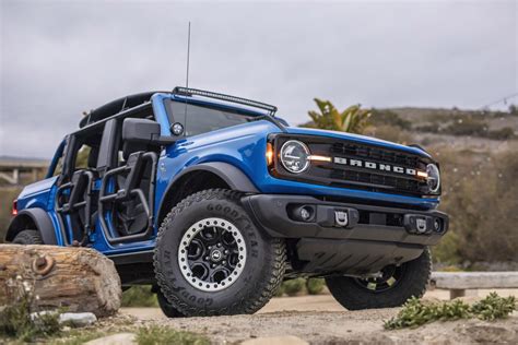 Ford Bronco Riptide modificación para día de playa inolvidable