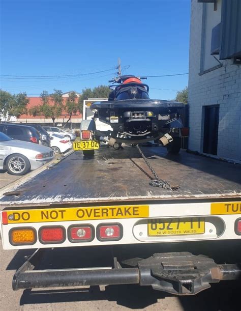 Flatbed Tow Truck - Towtruckmanagement - Medium