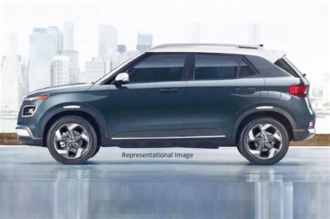 Tin Xe Hot K Nh Ch Kia Seltos Ch T L Ch Ra M T M U Xe Ga P Ngang Honda Vision Vi T Nam