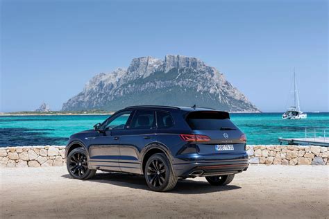 Vw Touareg 2022 Blue