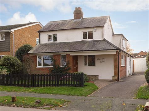 3 Bed Detached House For Sale In Mogador Road Lower Kingswood