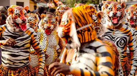 Pulikali | Onam festival celebrations | Tiger dance Kerala | Photo ...