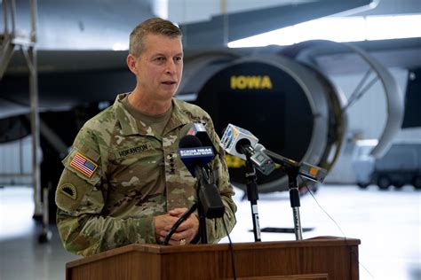 National Guard Bureau Chief Visits Sioux City Ang Base Th Air