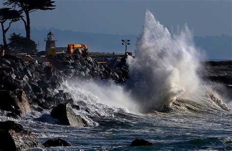 Wind, rain, massive swell: Santa Cruz County braces for storm impact – Santa Cruz Sentinel