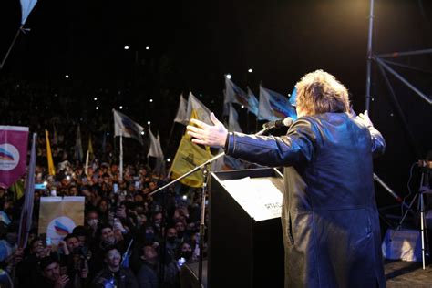 Multitudinario cierre de campaña de Javier Milei Parlamentario