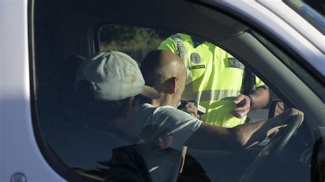 El Constitucional recuerda a la Policía que no puede detener y llevar a