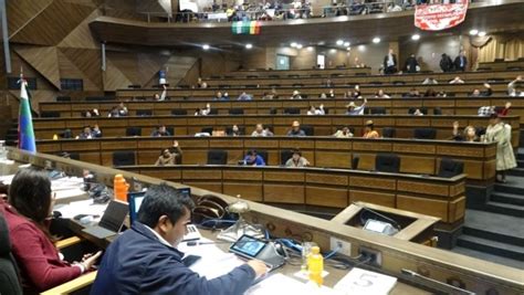 Diputados Aprueba Leyes Sin Leer Informes De Comisión Y Advierten Que