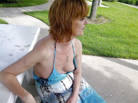 Amateur Mature Lady Cleavage Free Porn